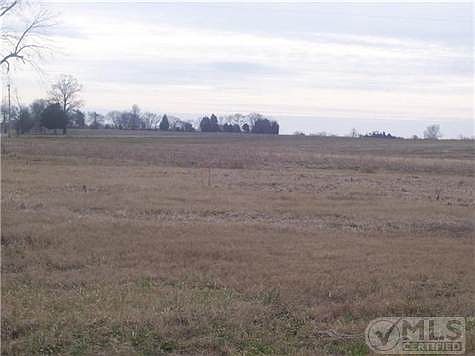 2nd image of 480 Kingdom Rd