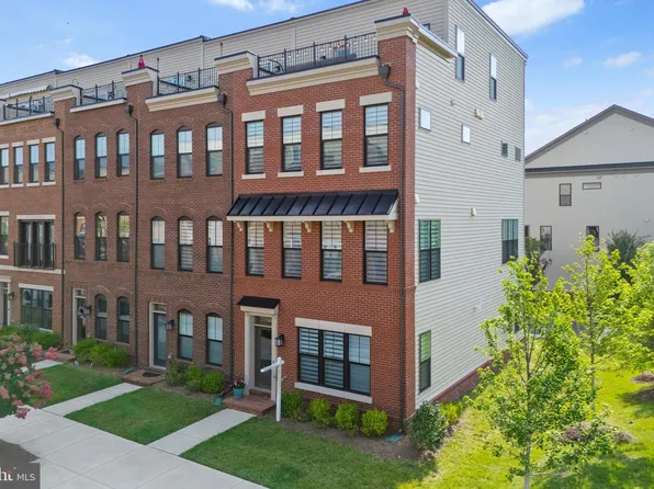 22990 Cabrillo Ter, Ashburn, VA 20148