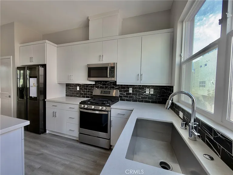 977 E Mason Ln #116 — Photo 17