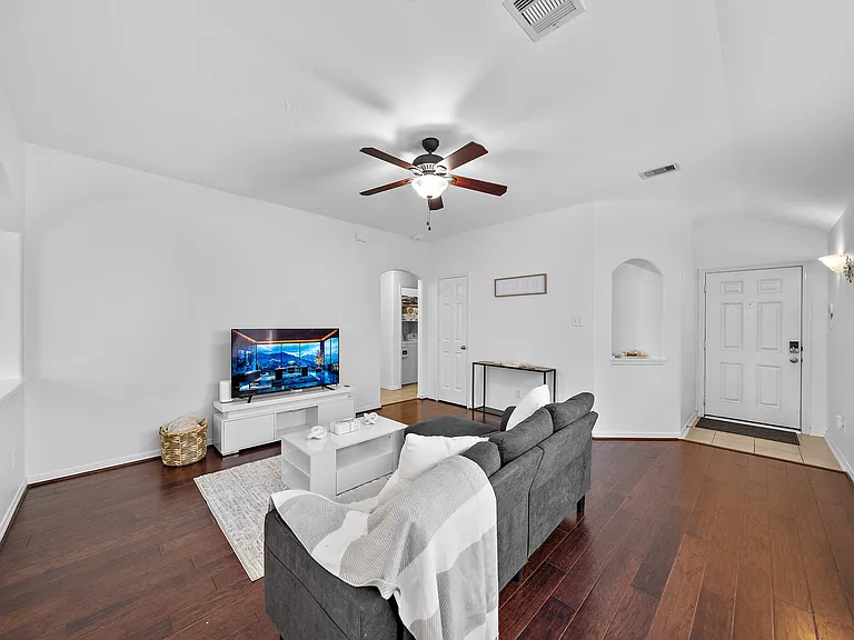 11411 Edmond Thorpe Ln — Photo 5