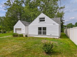 345 Hyacinth Ave, Akron, OH 44319