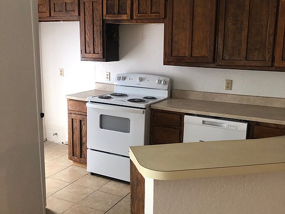 2nd image of 2710 Sherry St #B