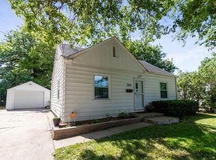 2814 27th St, Des Moines, IA 50310