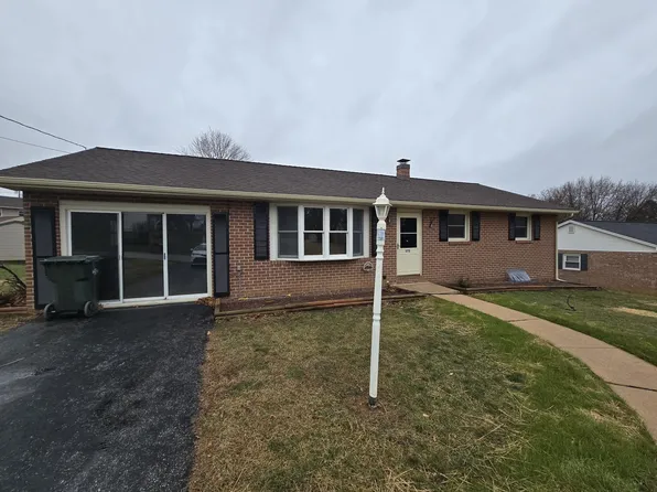 573 E Heatherfield Way, Red Lion, PA 17356