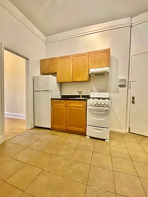 Rented by Waverly Realty Associates | media 19