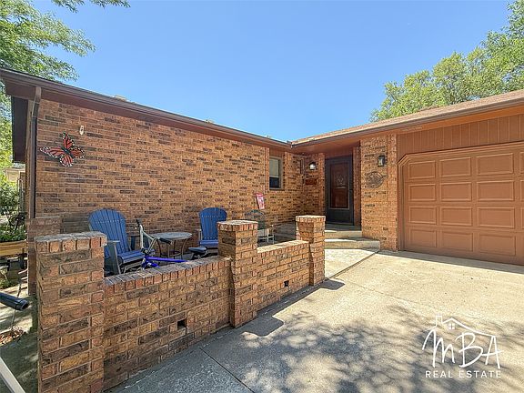 3rd image of 2905 Squire Pl