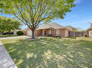 313 Angela Dr, Burleson, TX 76028