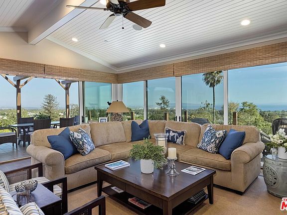 3rd image of 1266 Chautauqua Blvd