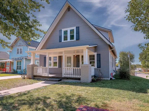 223 N College St, Winfield, KS 67156