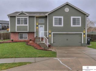 14621 Nebraska Cir, Omaha, NE 68116