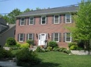 609 Lange Ct, Libertyville, IL 60048
