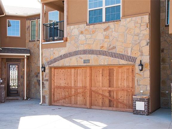 3rd image of 7325 Venice Dr Unit 3