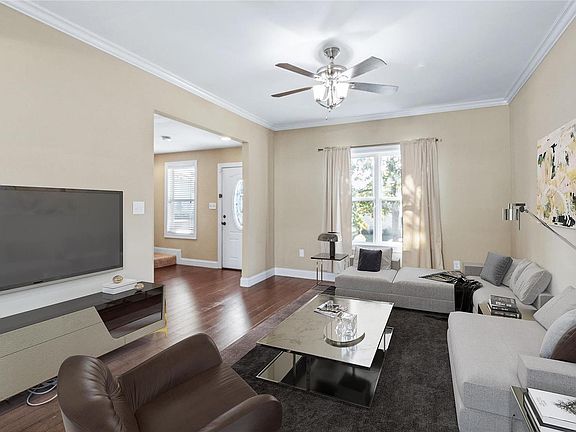 4th image of 4125 Burgen Ave
