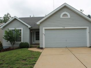 1138 Oak Knoll Manor Ct, Saint Louis, MO 63119