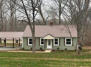 7280 Dennis Rd, Walnut Cove, NC 27052