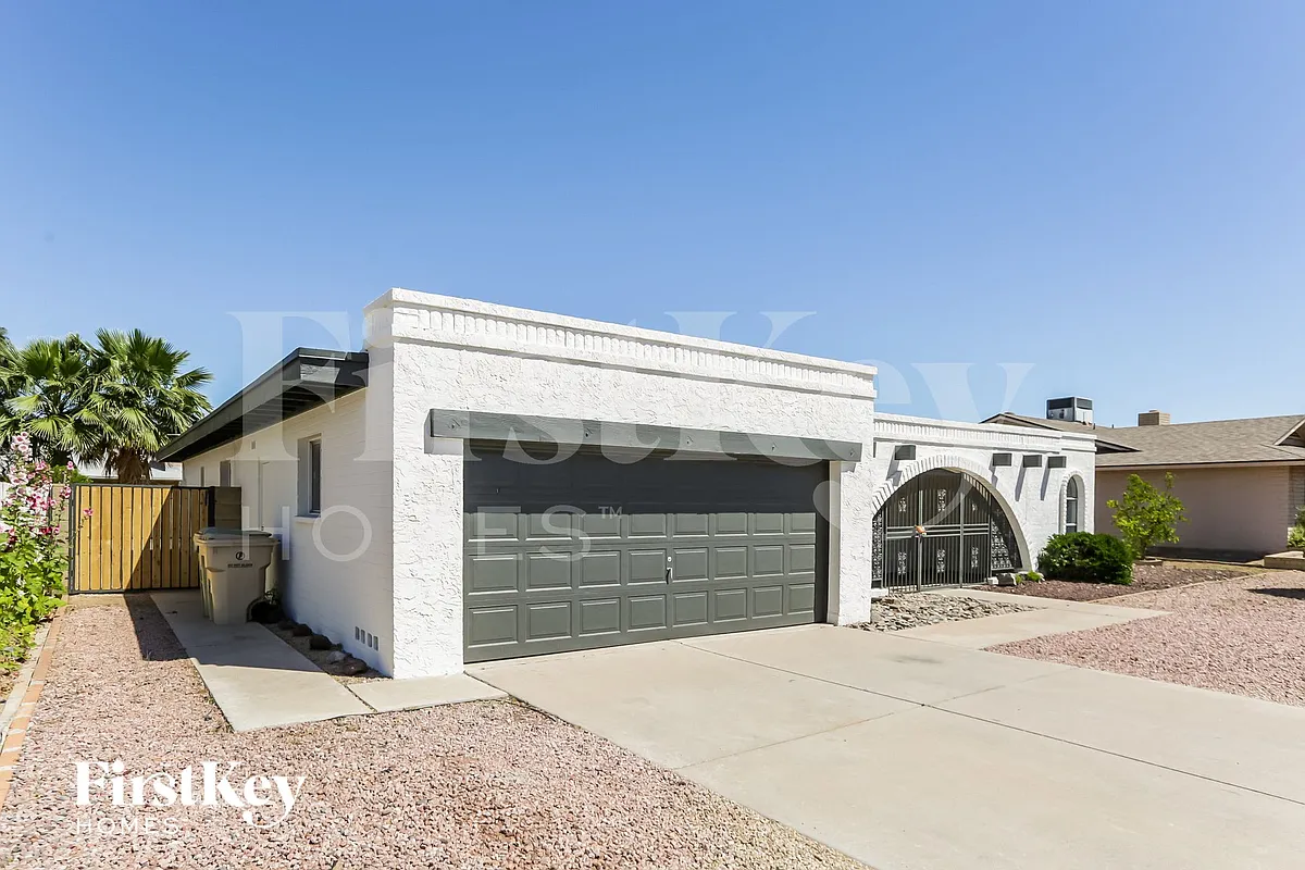 Building Photo - 4808 W El Caminito Dr