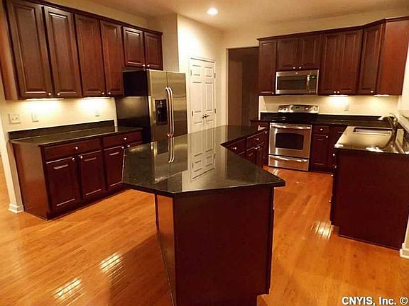 3rd image of 4594 Moonglow Dr