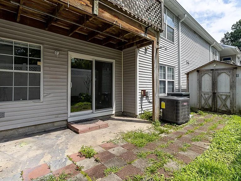 411 Sea Pointe Ct #101 — Photo 31