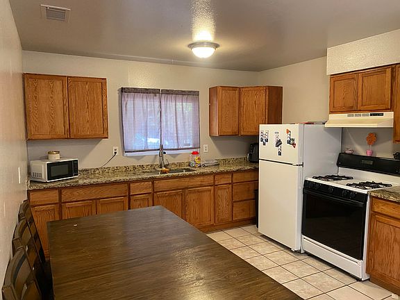 4th image of 1129 Pine Ct SE