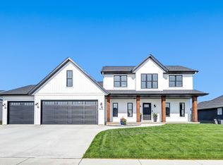 N9313 Dusty Dr, Appleton, WI 54915