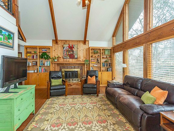4th image of 5844 Jeffery Dr