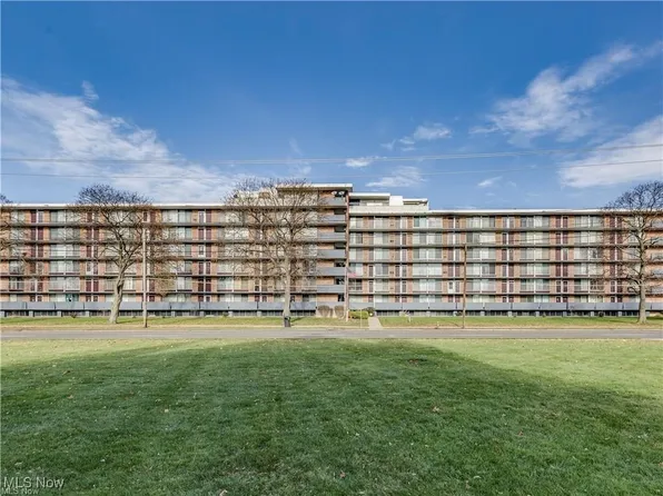 2331 E Market St APT 316A, Akron, OH 44312