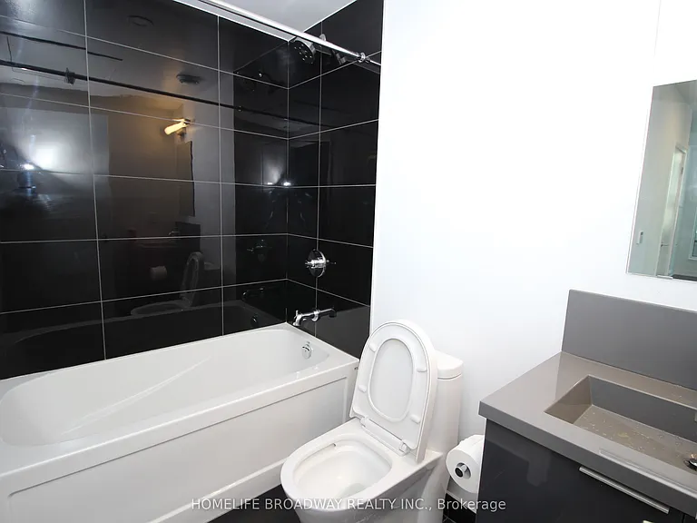 238 Simcoe St #1204 — Photo 11