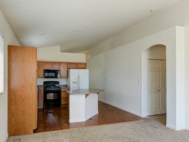 2050 Brittany Meadows Dr — Photo 4
