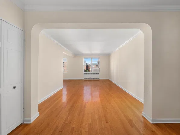 67-38 108th St APT B46, Forest Hills, NY 11375