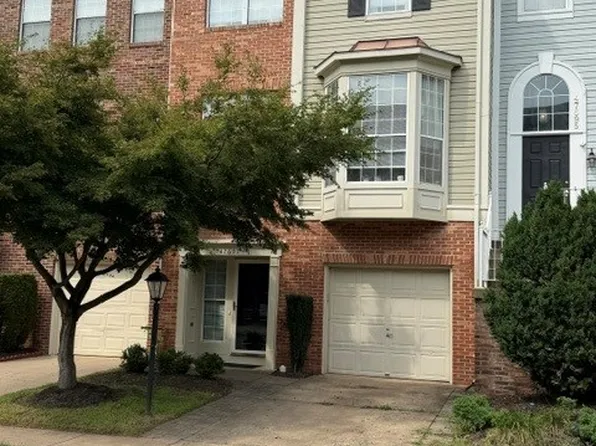 47697 Sandbank Sq, Sterling, VA 20165