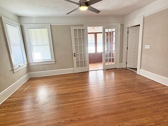 3rd image of 2357 Park St