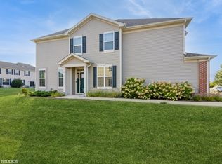 1867 Wren Rd, Yorkville, IL 60560