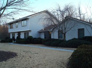 5024 Heatherdale Ln, Dunwoody, GA 30360