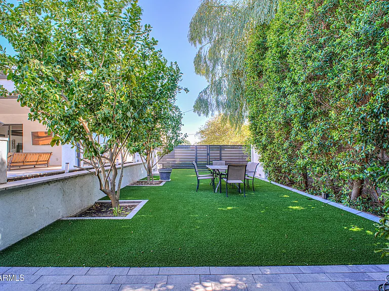 12424 E Victoria St — Photo 92