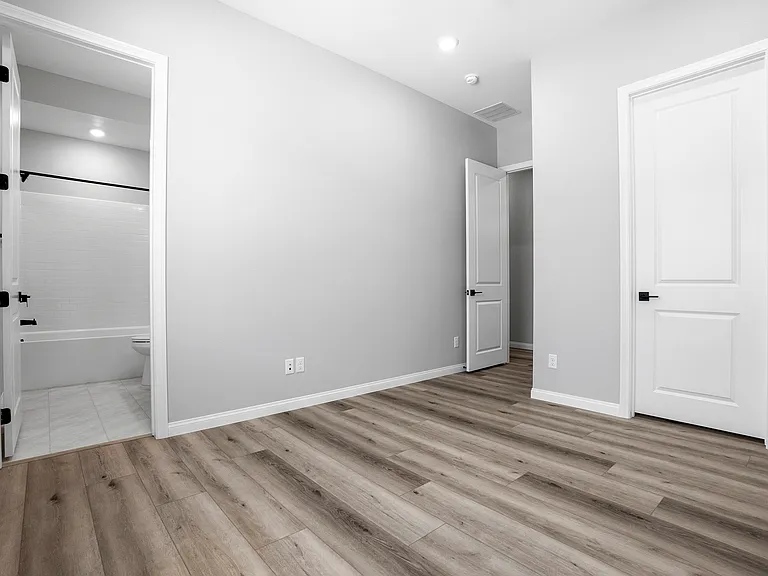 6323 Zephyr Ct — Photo 20