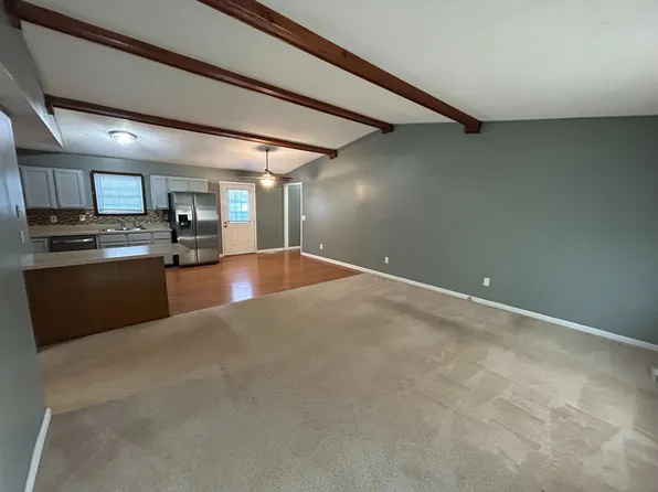 1108 Raleigh Ct, High Point, NC 27262