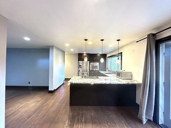 5th image of 305 52a St