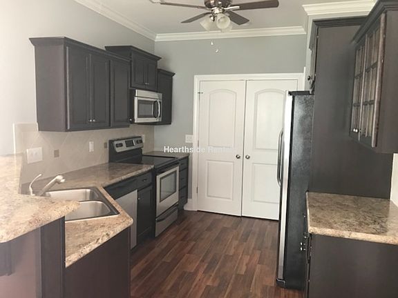 2nd image of 2352 B Dovedale Dr