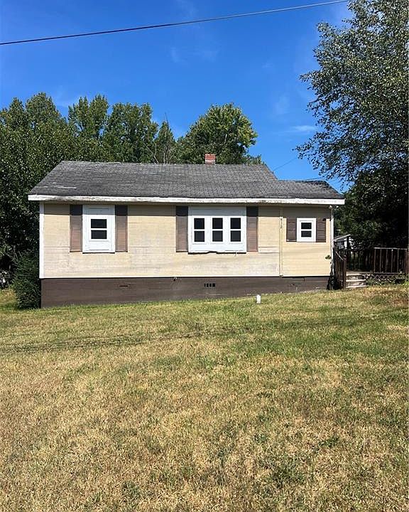 1st image of 6112 Meadowbrook Dr