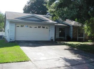 1522 Long Pond Dr, Valrico, FL 33594