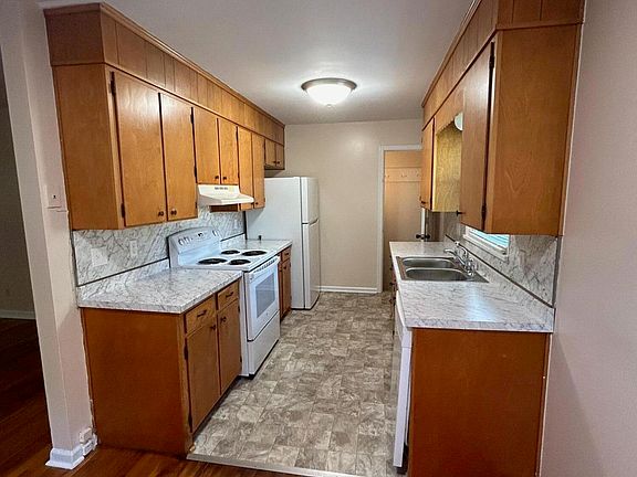 5th image of 1025 E Dolly Ann Dr