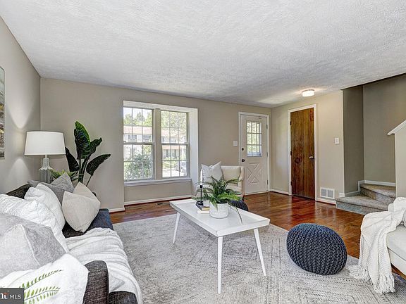4th image of 9512 Earl Levy Ct