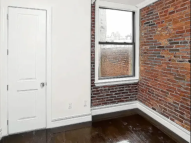128 2nd Ave #8213 — Photo 3