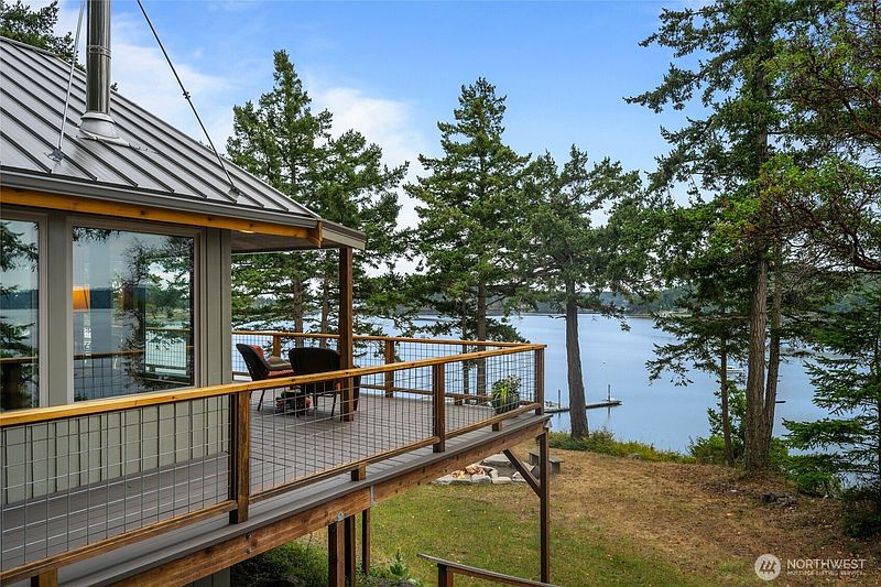 2nd image of 345 Reed Bay Rd