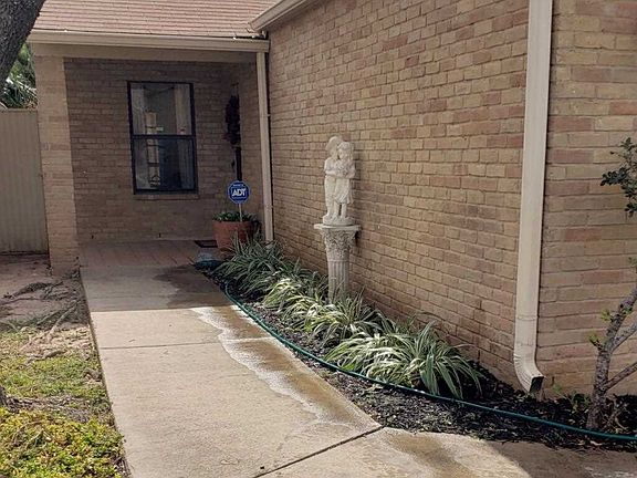 3rd image of 1003 E Del Mar Blvd #1003