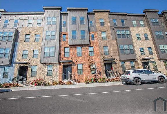3rd image of 10010 American Pharoah Ln Unit B