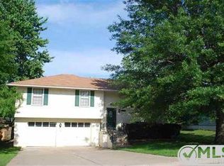 409 Chapel Rd, Warrensburg, MO 64093