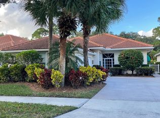 136 Lost Bridge Dr, Palm Beach Gardens, FL 33410