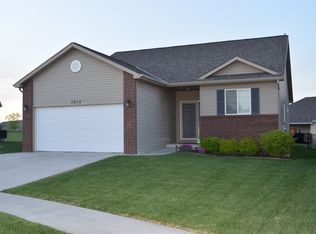 7624 Addison Ct, Lincoln, NE 68516