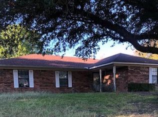 608 Crestwood Dr, Hewitt, TX 76643